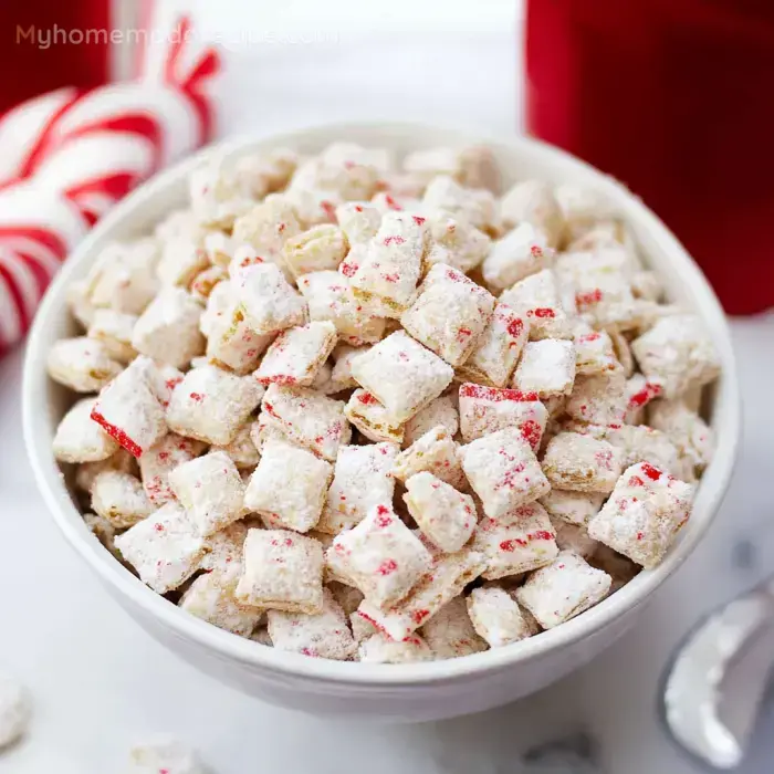 Minty Chocolate Muddy Buddies
